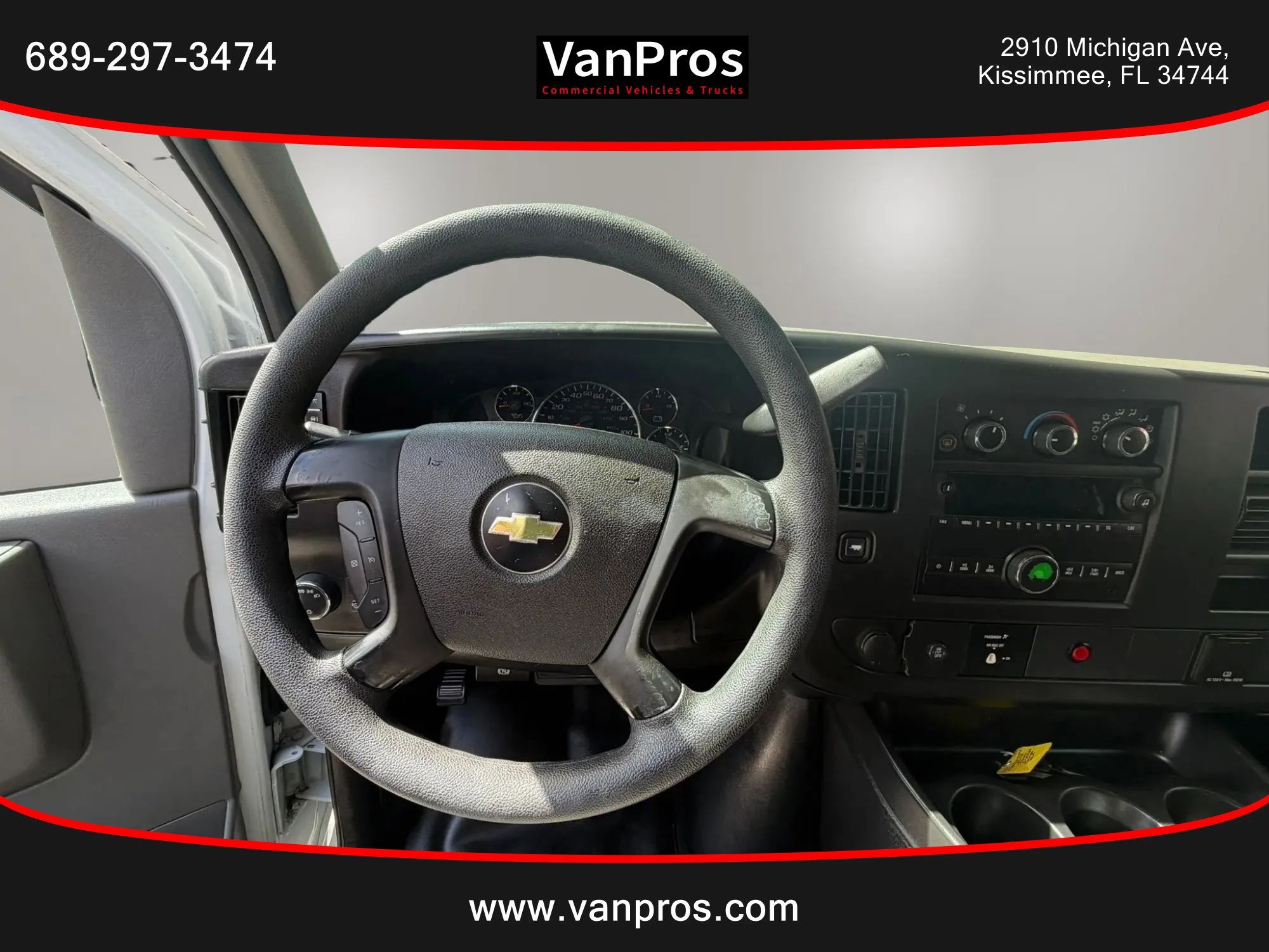 Used 2015 Chevrolet Express 2500 RWD image 10