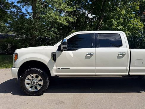 Used 2017 Ford F250 Platinum w/ Platinum Ultimate Package AWD/4WD image 71