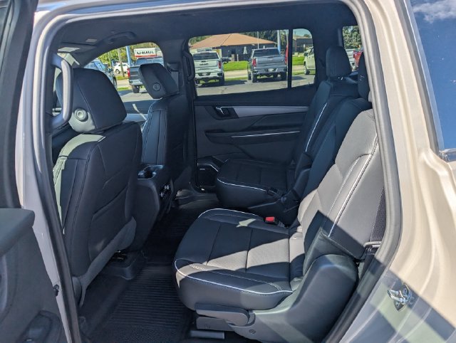 New 2027 Buick Enclave Sport Touring w/ LPO, Floor Liner Package AWD/4WD image 10