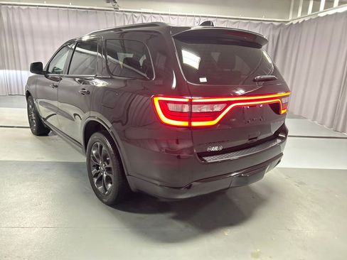 Used 2024 Dodge Durango SXT w/ SXT Blacktop Group image 5