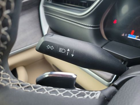 Used 2024 Jeep Grand Cherokee L Limited image 18