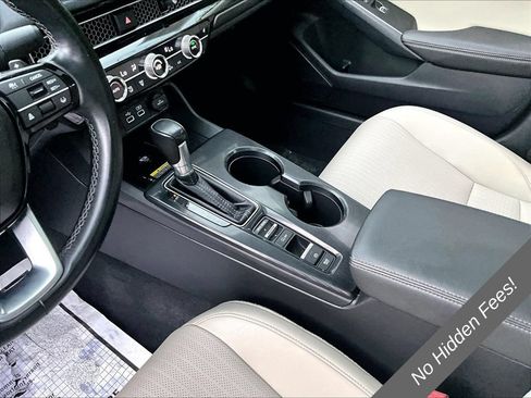 Used 2022 Honda Civic Touring image 11