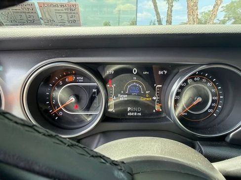 Used 2023 Jeep Wrangler Unlimited Sport AWD/4WD image 17