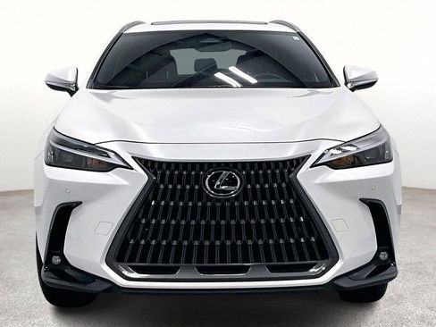 Used 2025 Lexus NX 250 FWD w/ Premium Package image 3