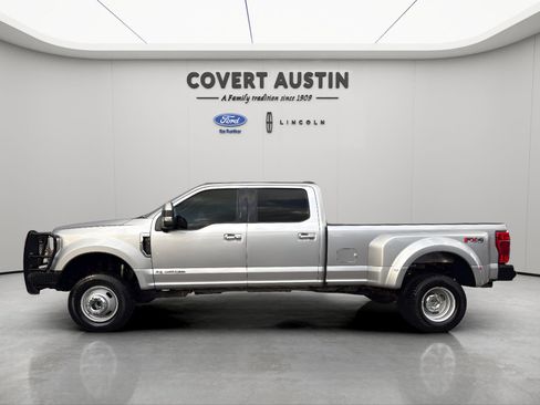 Used 2022 Ford F350 Lariat w/ Lariat Ultimate Package image 2