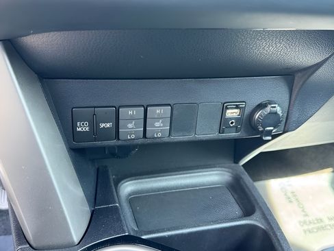 Used 2018 Toyota RAV4 Limited w/ All Weather Liner Package AWD/4WD image 34