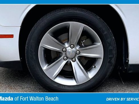 Used 2019 Dodge Challenger SXT RWD image 29