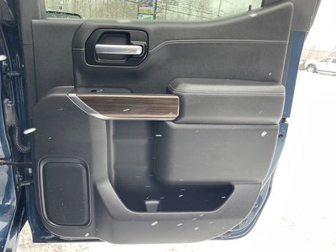 Used 2021 Chevrolet Silverado 1500 RST image 13