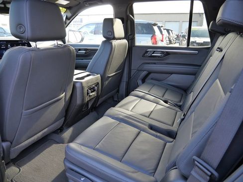 Used 2025 Chevrolet Tahoe LT AWD/4WD image 27