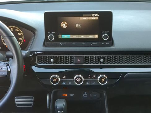 Used 2023 Honda Civic Sport image 27