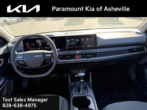 New 2025 Kia K4 LXS image 6