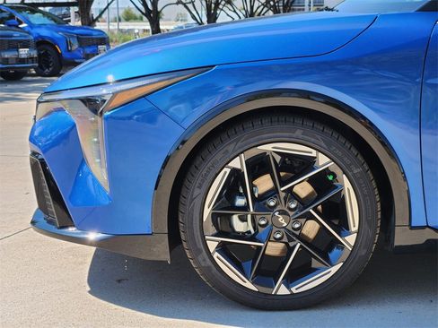 New 2025 Kia K4 GT-Line image 5