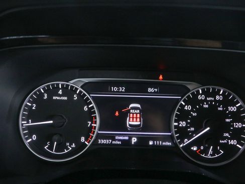 Used 2024 Nissan Pathfinder SL FWD image 15