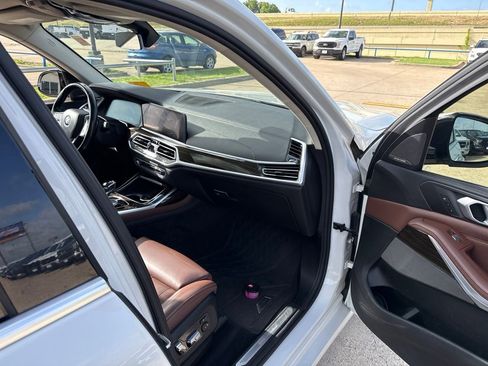 Used 2020 BMW X7 xDrive40i w/ Premium Package AWD/4WD image 15