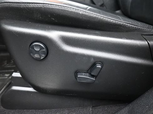 Used 2020 Jeep Grand Cherokee Limited image 12