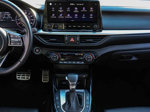 Certified 2023 Kia Forte GT-Line w/ GT-Line Premium Package image 11