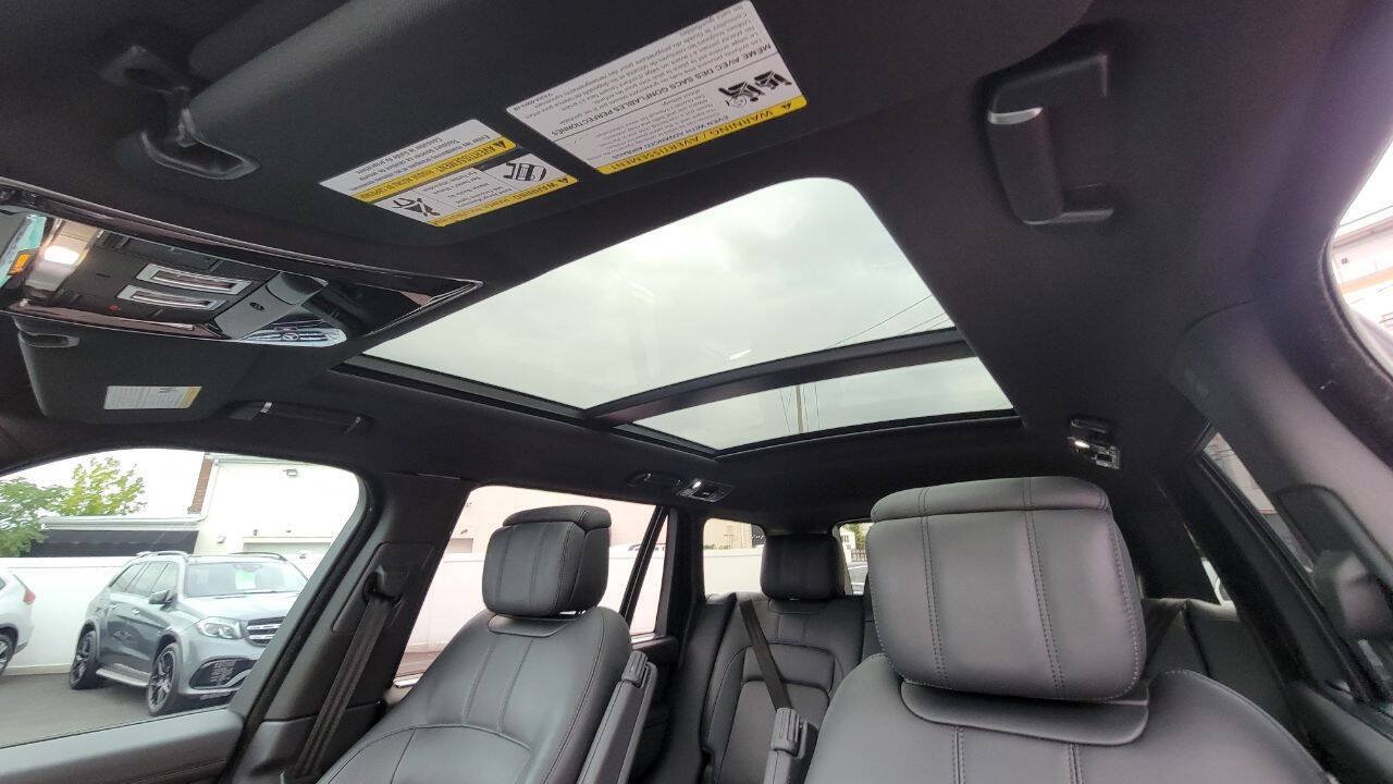 Used 2021 Land Rover Range Rover P525 Westminster Edition LWB AWD/4WD image 17