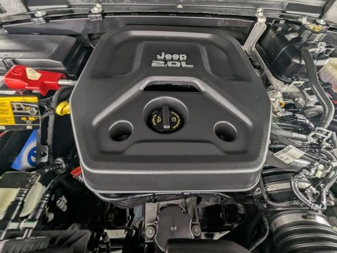 Used 2022 Jeep Wrangler Unlimited Sport w/ Sun And Sound Package AWD/4WD image 9