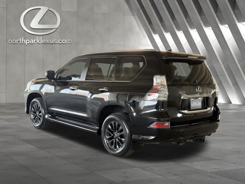Certified 2021 Lexus GX 460 Premium w/ Premium Plus Package AWD/4WD image 2