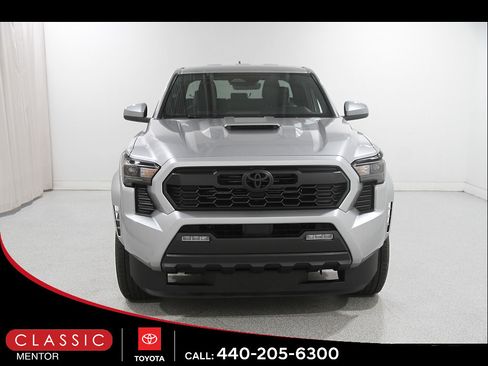 Certified 2026 Toyota Tacoma TRD Sport AWD/4WD image 2