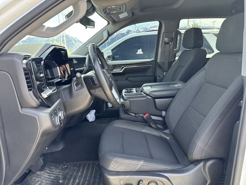 Used 2024 GMC Sierra 1500 SLE w/ Preferred Package image 6