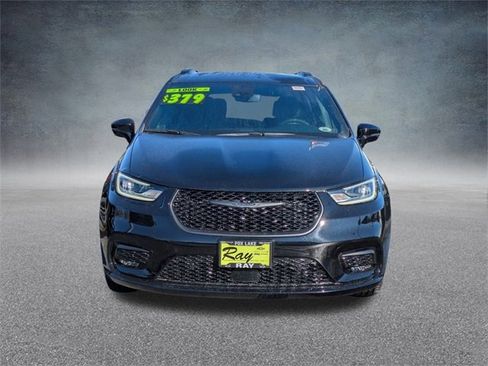 New 2026 Chrysler Pacifica Select image 9