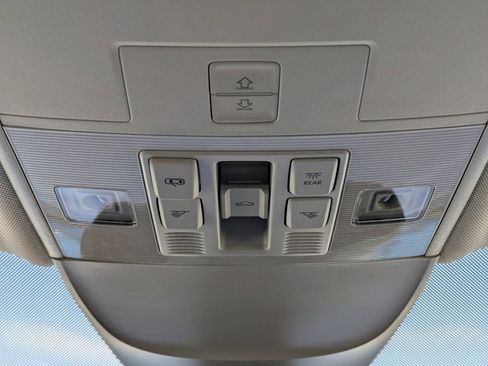 New 2026 Volkswagen Taos SEL image 22