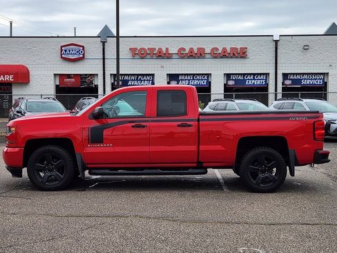 Used 2016 Chevrolet Silverado 1500 Custom w/ Rally 1 Edition AWD/4WD image 3
