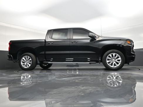 Used 2023 Chevrolet Silverado 1500 Custom image 25