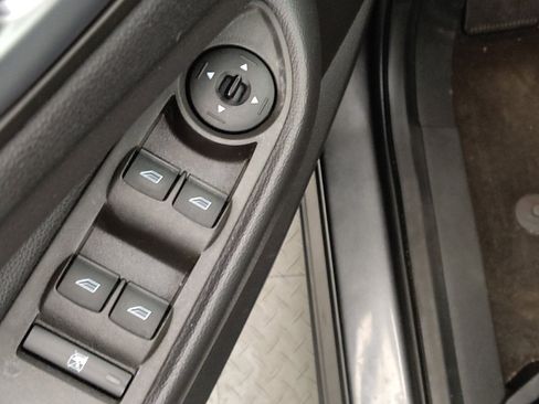 Used 2018 Ford Escape SE FWD image 27