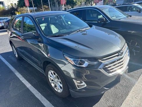 Used 2021 Chevrolet Equinox LS FWD image 1