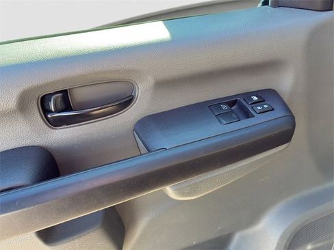 Used 2019 Nissan NV 3500 SL image 13