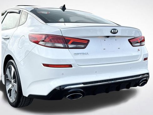 Used 2019 Kia Optima S w/ S Panoramic Sunroof Package FWD image 3