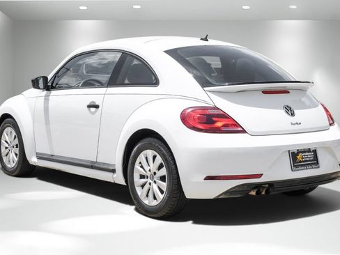 Used 2018 Volkswagen Beetle 2.0T S FWD image 8
