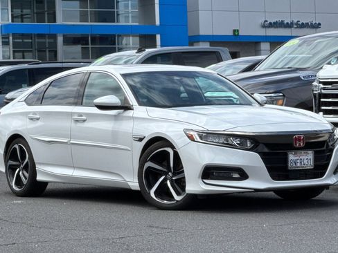 Used 2019 Honda Accord Sport image 2