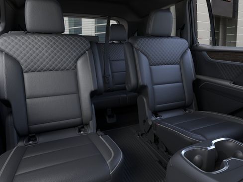 New 2026 GMC Acadia Denali w/ Super Cruise Package FWD image 17