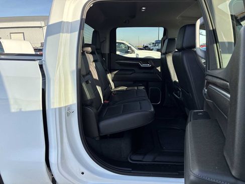 Used 2023 GMC Sierra 1500 SLT image 26