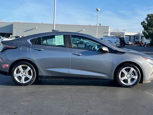 Used 2018 Chevrolet Volt LT image 6