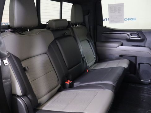 Used 2022 Chevrolet Silverado 1500 ZR2 w/ Technology Package image 21