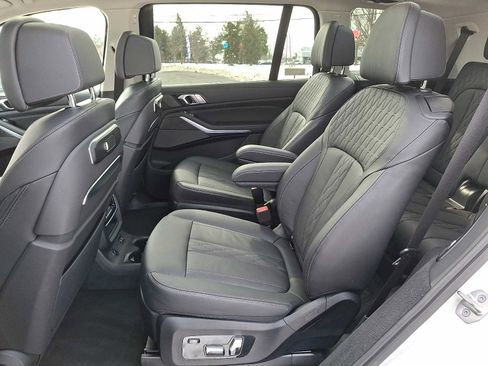 Used 2023 BMW X7 xDrive40i w/ Executive Package image 8
