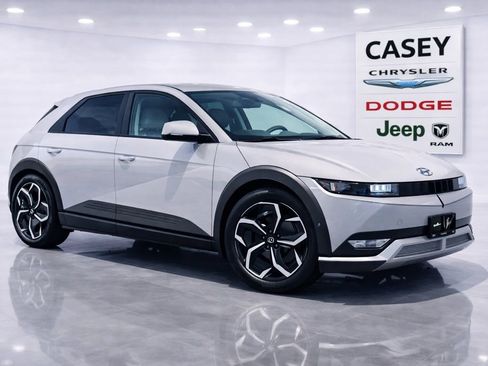 Used 2024 Hyundai Ioniq 5 SEL image 1