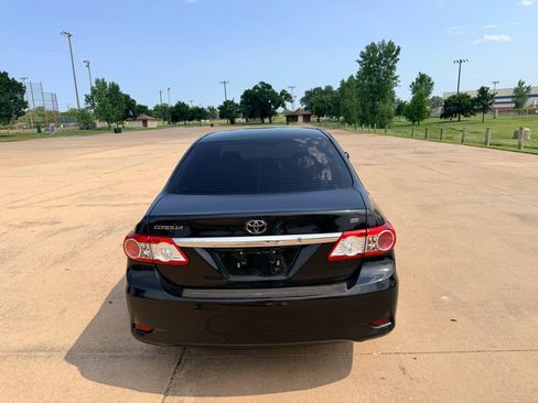 Used 2013 Toyota Corolla LE FWD image 27