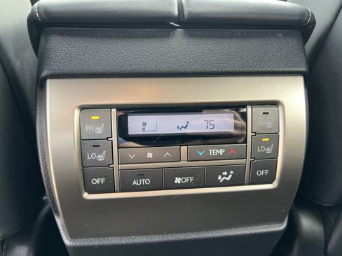 Used 2020 Lexus GX 460 Premium w/ Premium Package image 25