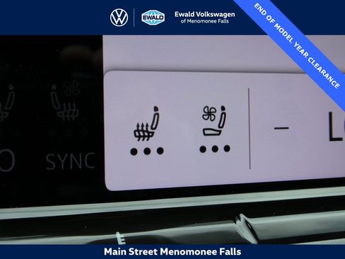 Certified 2025 Volkswagen Atlas SEL image 18