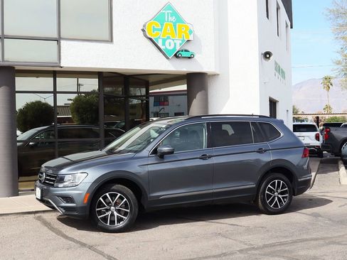 Used 2021 Volkswagen Tiguan SE image 4