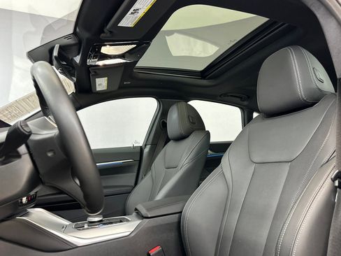 Used 2023 BMW i4 eDrive40 w/ M Sport Package image 15