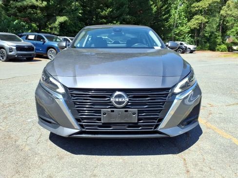 Used 2024 Nissan Altima 2.5 SV w/ SV Premium Package FWD image 37