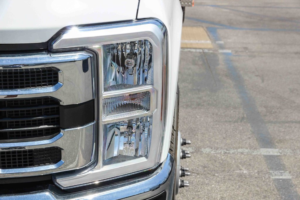 New 2025 Ford F350 XL w/ XL Chrome Package RWD image 11