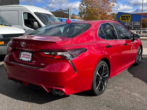 Used 2022 Toyota Camry SE w/ Audio Upgrade Package image 4
