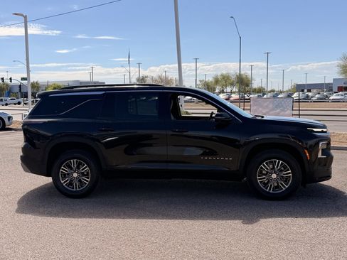 Used 2026 Chevrolet Traverse LT w/ Driver Confidence Package FWD image 46